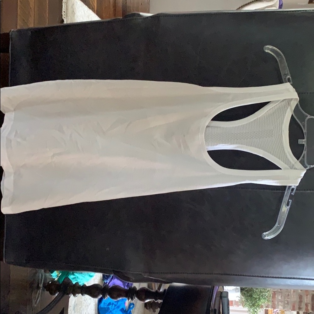 Lululemon Swiftly Tech Razorback size 12 White